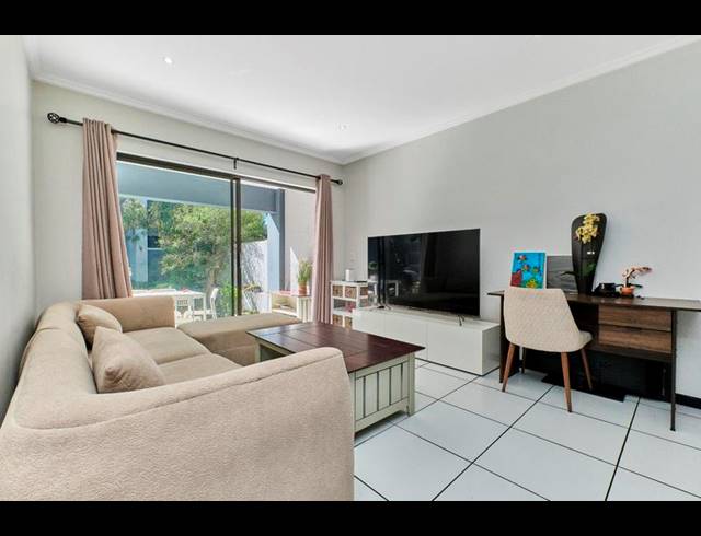 1 BEDROOM APARTMENT FOR SALE IN LONEHILL